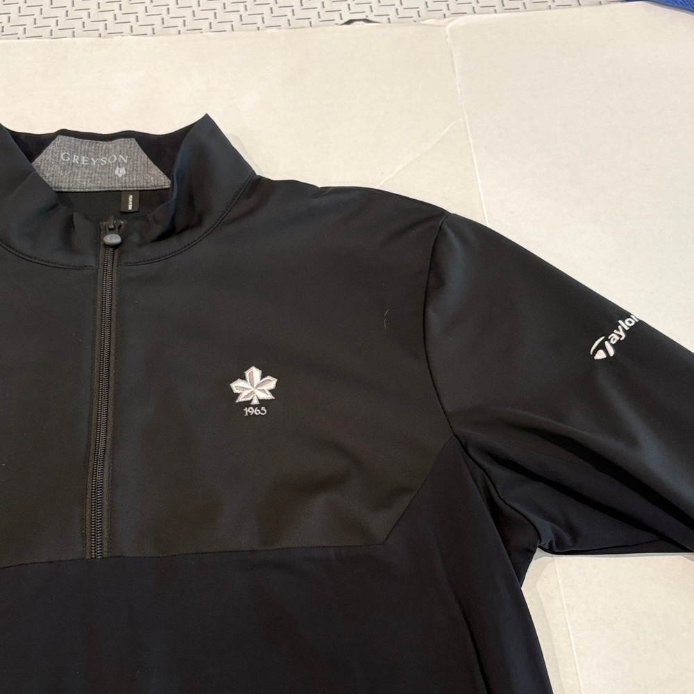Greyson Black Performance 1/4 zip men’s large